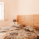 Kalathos Apartamento *