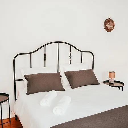 Kalathos Apartamento *